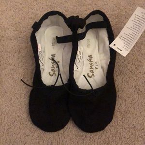 Ballet Shoes- NWT